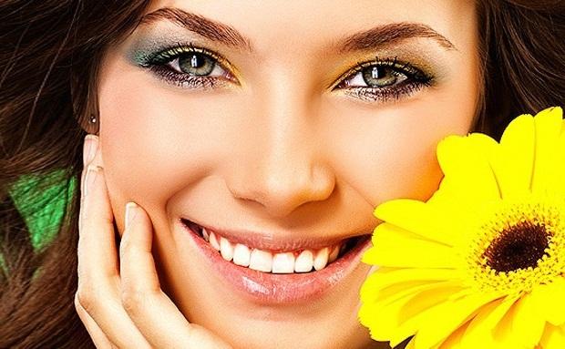 Безметалловые коронки на передние зубы